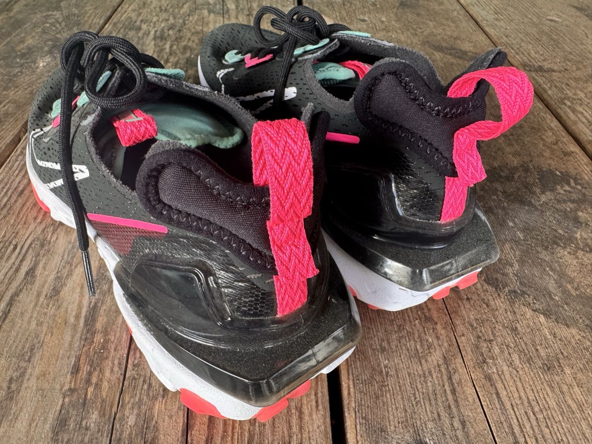 Nike Scarpe da donna: Sneakers von NIKE / Grösse 42 – Usato da hendschiken venduto da hippielfe 2