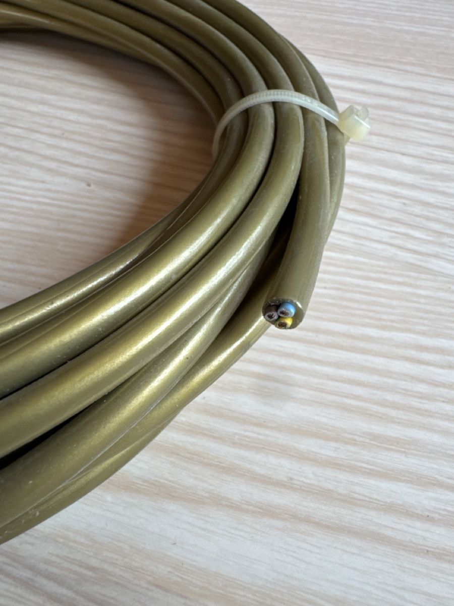 Cavi: Goldfarbenes Kabel, ca. 8m, 3x0.75 – Nuovo (secondo la descrizione) da Unterwasser venduto da Kaiser1652 1