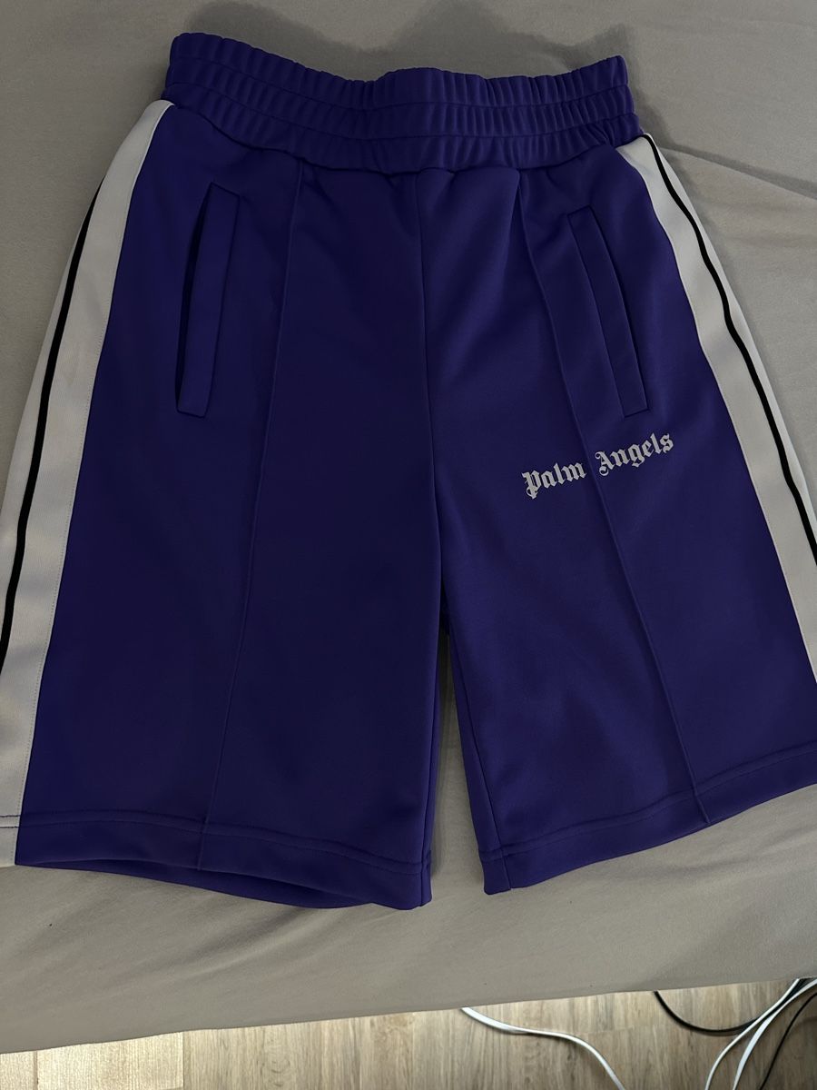 Palm Angels Pantaloni: Palm Angels purple Shorts – Nuovo (secondo la descrizione) da Freienbach venduto da casciatoalessandro 1