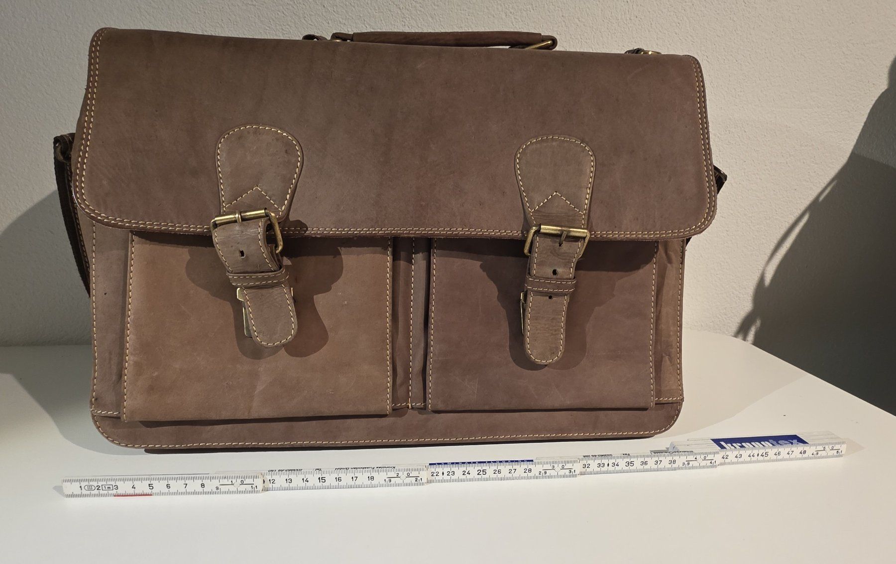 Valigie & Borse: Vintage Ledertasche / Umhängetasche – Usato da Wichtrach venduto da Croianer 1