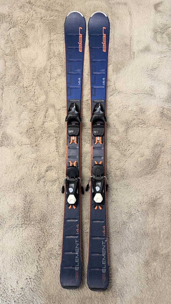 Elan Sci: Elan Element Ski 144cm mit Bindung - Top Zustand – Usato da Dietlikon venduto da kickboxer_999