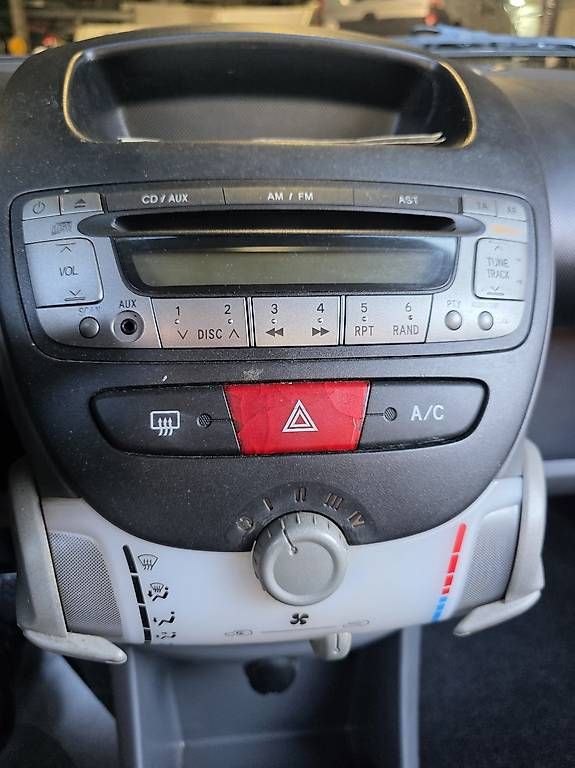 Automobili: Citroën C1 Automatica Collaudata – Usato da Cadenazzo venduto da LuismacchineSagl 4
