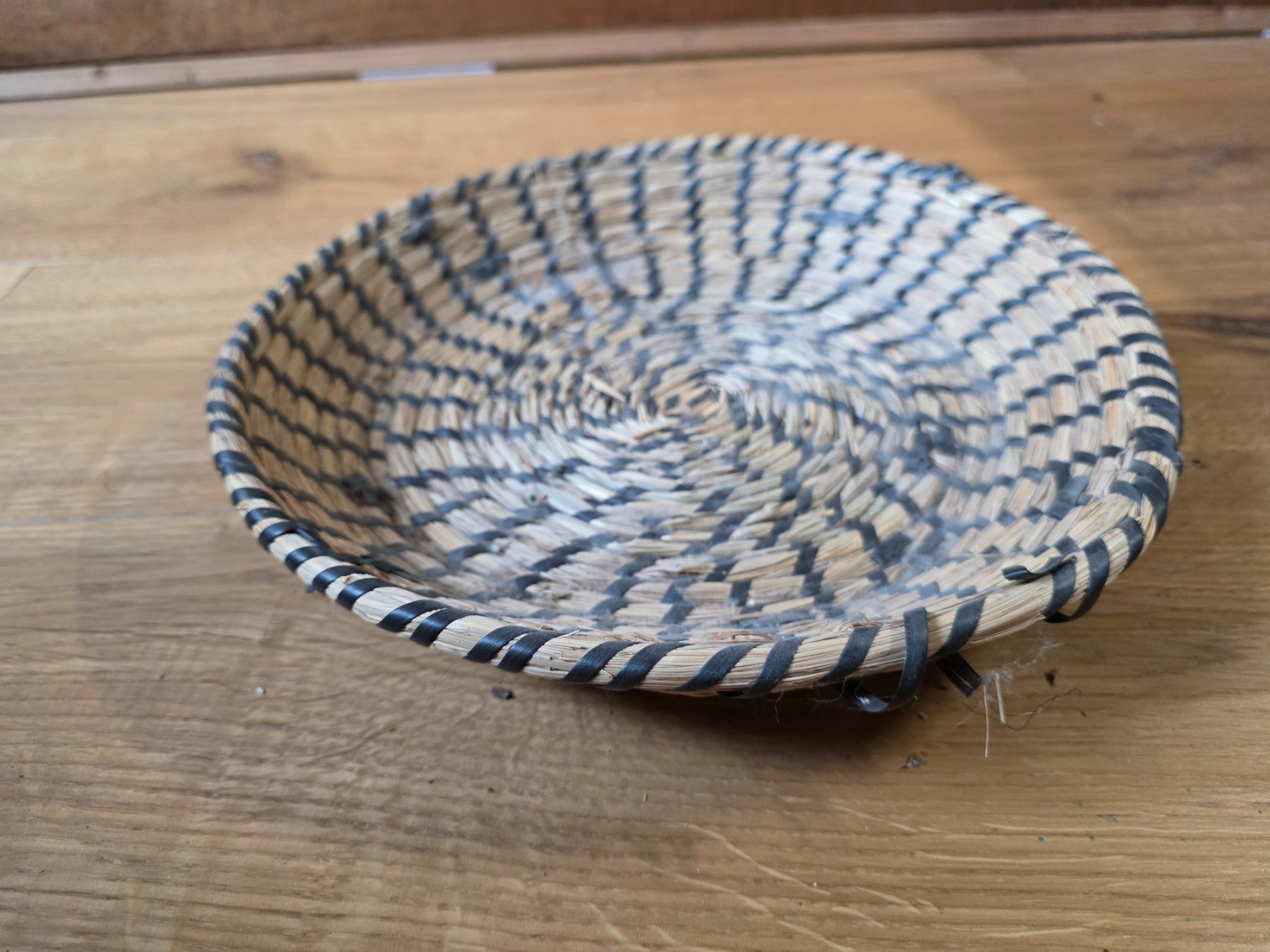 Altro per la casa: Stroh Bast Korb Schale 30 cm – Usato da Walterswil BE venduto da Lonitti