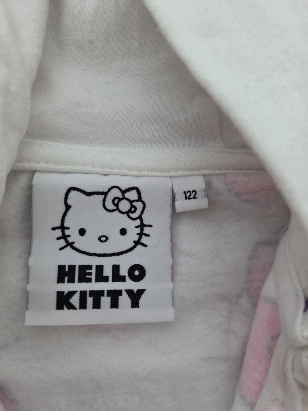 Pullover & Sweatshirts: Sweat à capuche Hello Kitty taille 122 – Gebraucht aus Carouge GE von Gasco 1