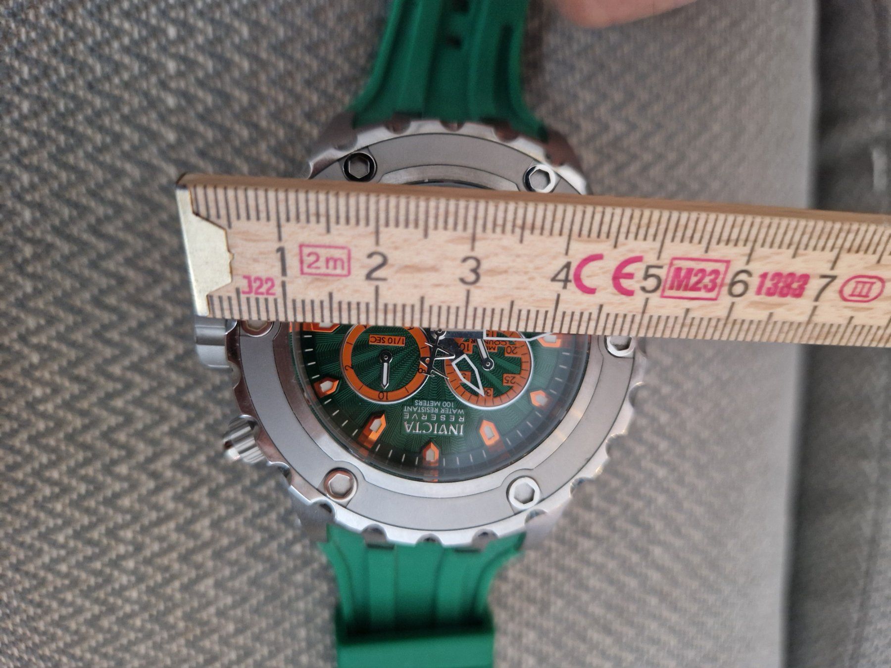 Invicta Uhren: INVICTA Chrono Uhr – Gebraucht aus Muri AG von Jeme 2