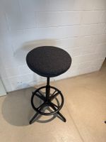 Höhenverstellbarer Hocker (IKEA, LIDKULLEN)