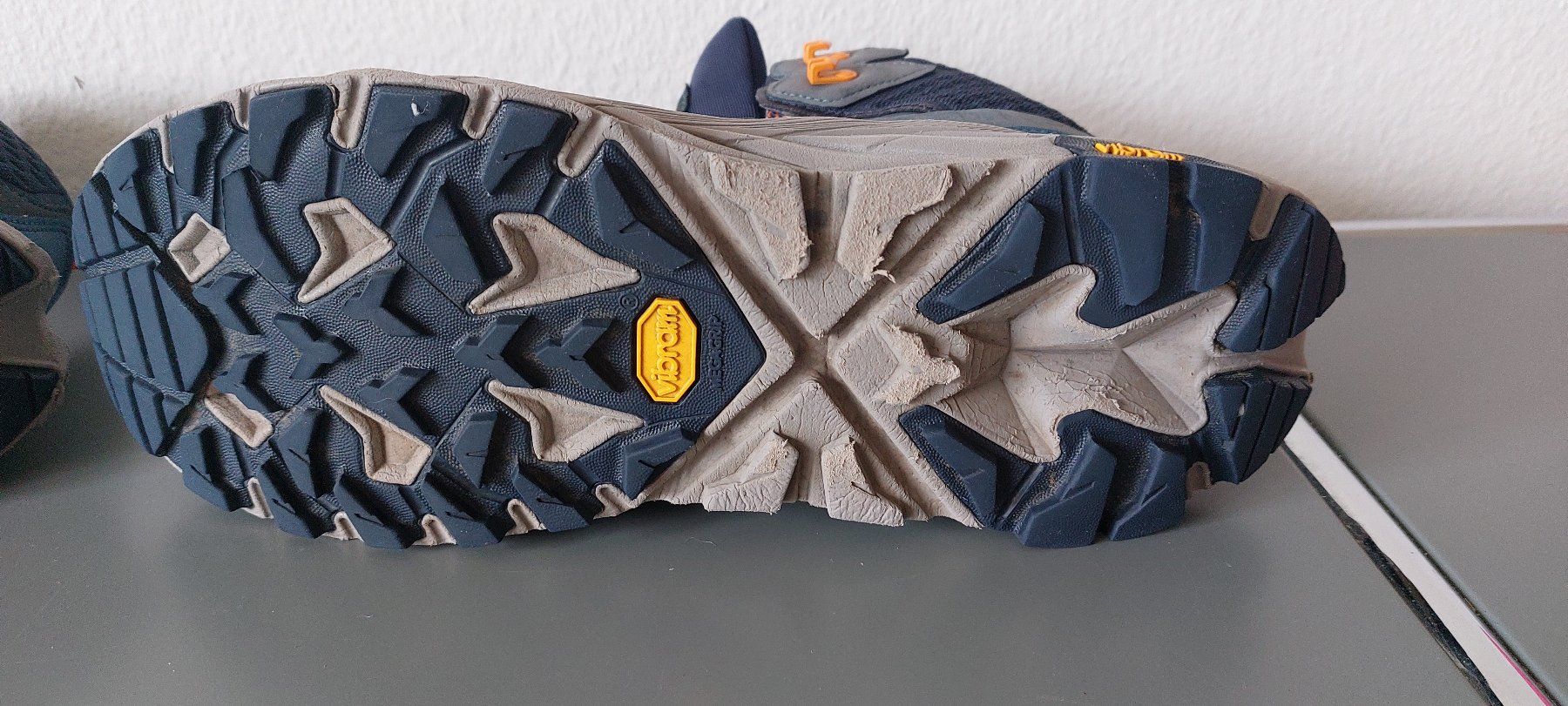 Hoka One One Scarpe da uomo: hoka anacapa mid gtx_ 43.5 – Usato da Adliswil venduto da JulienCycling 1