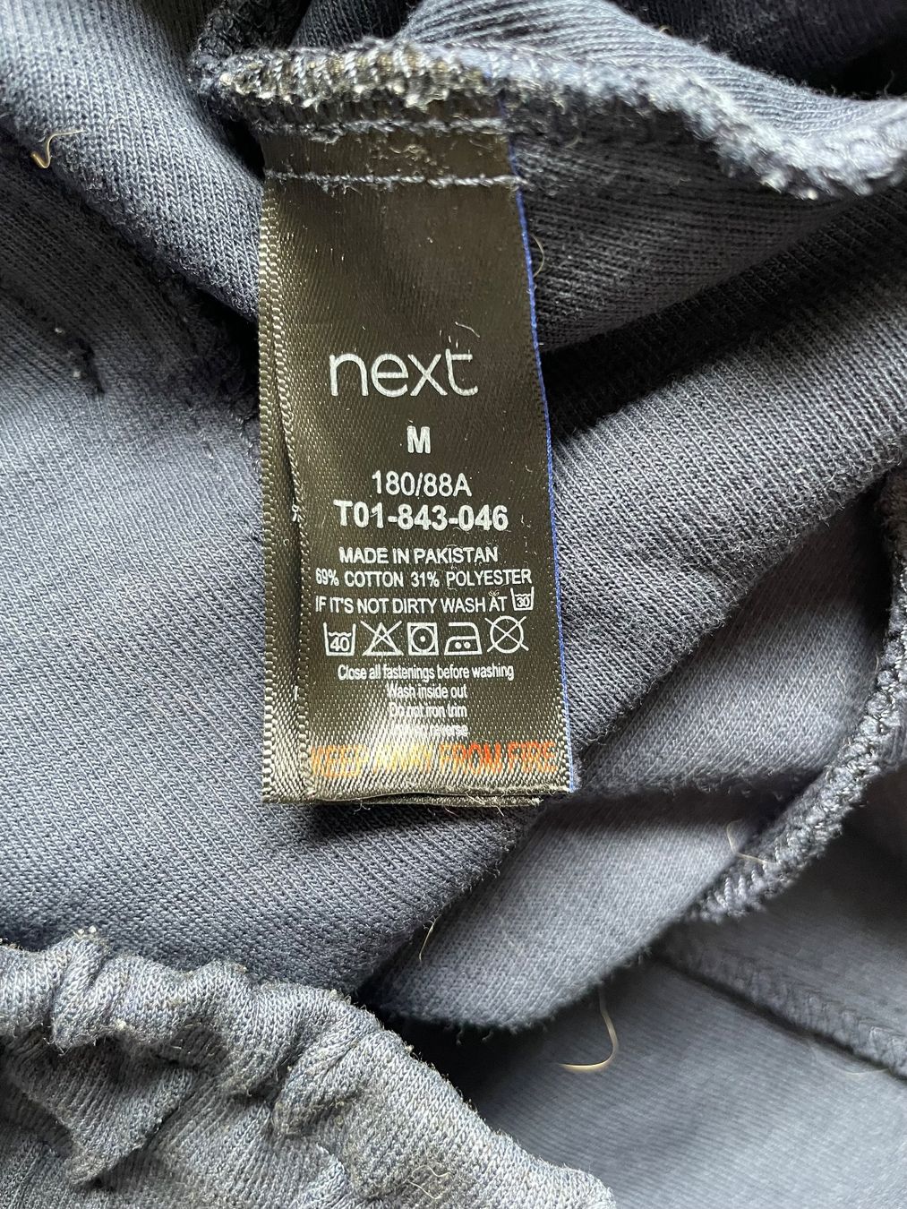 Next Hosen: Next Herren Trainer-Shorts, Grösse M, Dunkelblau – Gebraucht aus Zürich von Heinrich520 2