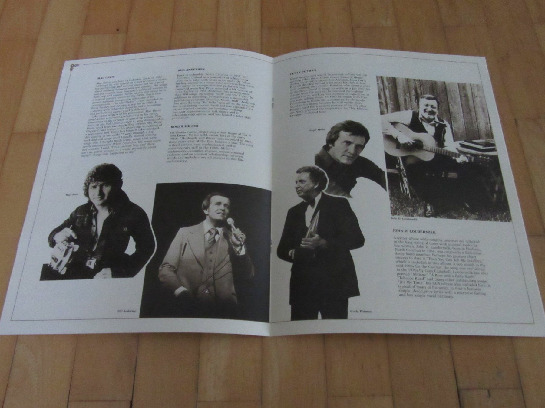 Schallplatten: Box-Set mit 4 Langspielplatten "OUR STORIES IN SONG" – Gebraucht aus Degersheim von Tforelle 5