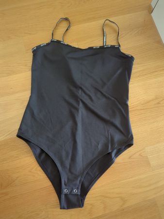Schwarzer Levi's Body Gr. S/neuwertig