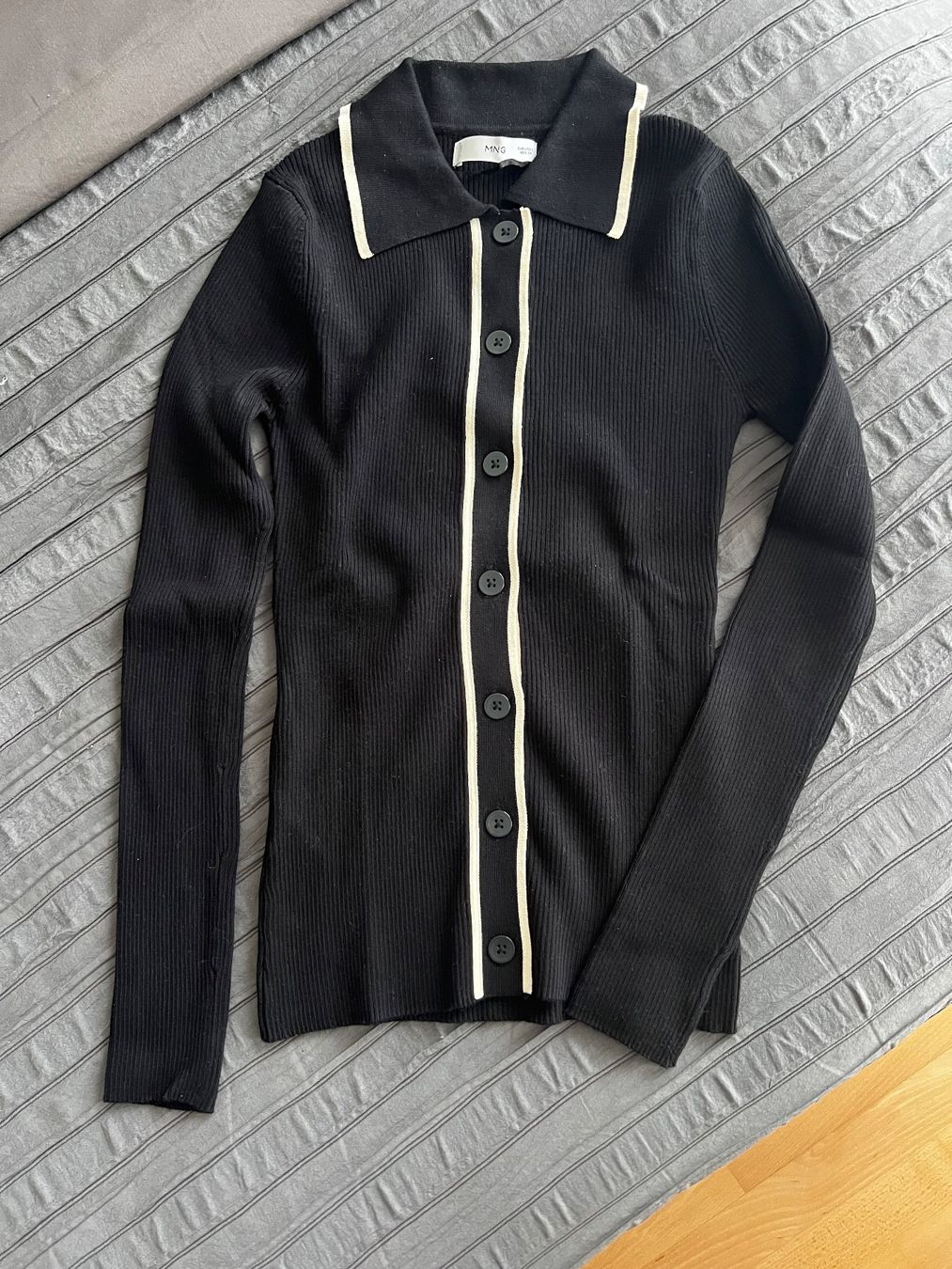 Mango Pullover & Sweatshirts: Mango cardigan – Gebraucht aus Adliswil von nat_7q7l 5