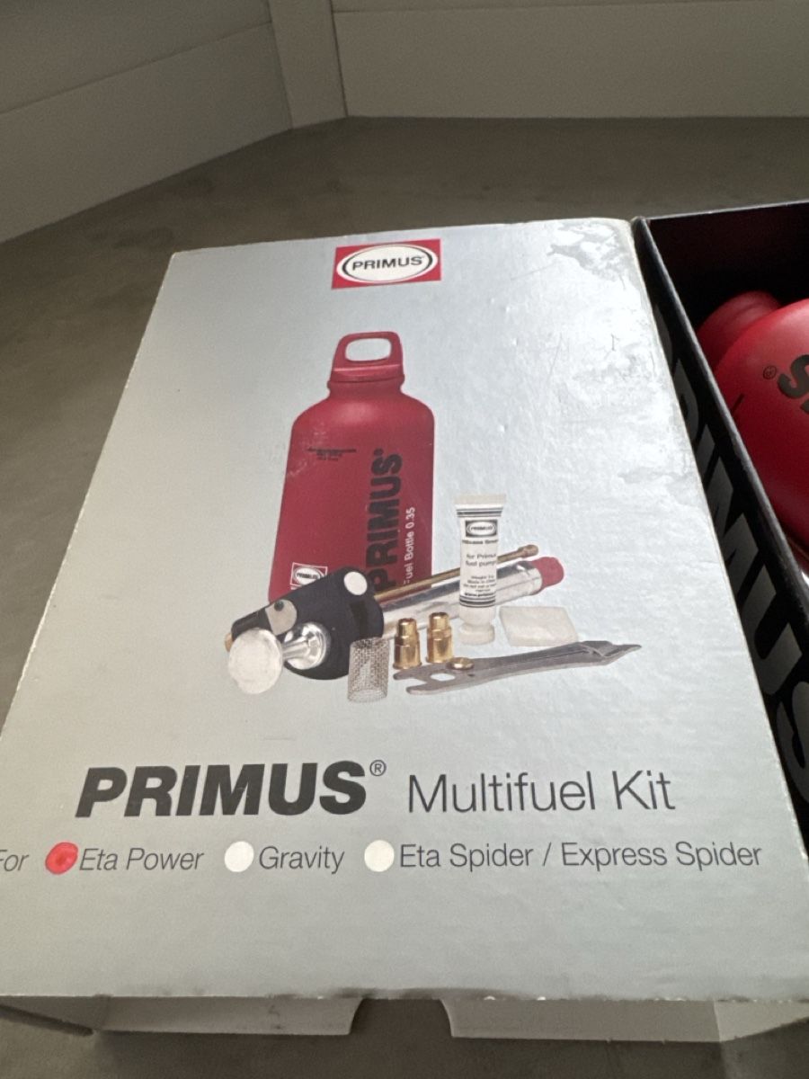 Tutti gli attrezzi: PRIMUS Multifuel Kit neu im Kasten – Nuovo (secondo la descrizione) da Niederscherli venduto da Doene0 1