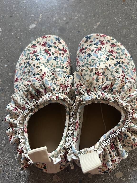 Konges Slojd Schuhe für Jungen: Badeschuhe 24/25 Konges slojd – Gebraucht aus Birmenstorf AG von Stefan5413