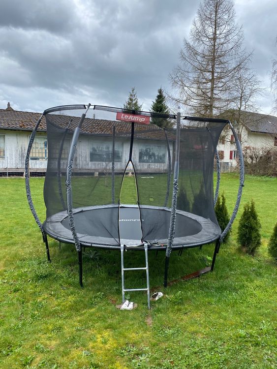 Trampolin Kaufen auf Ricardo