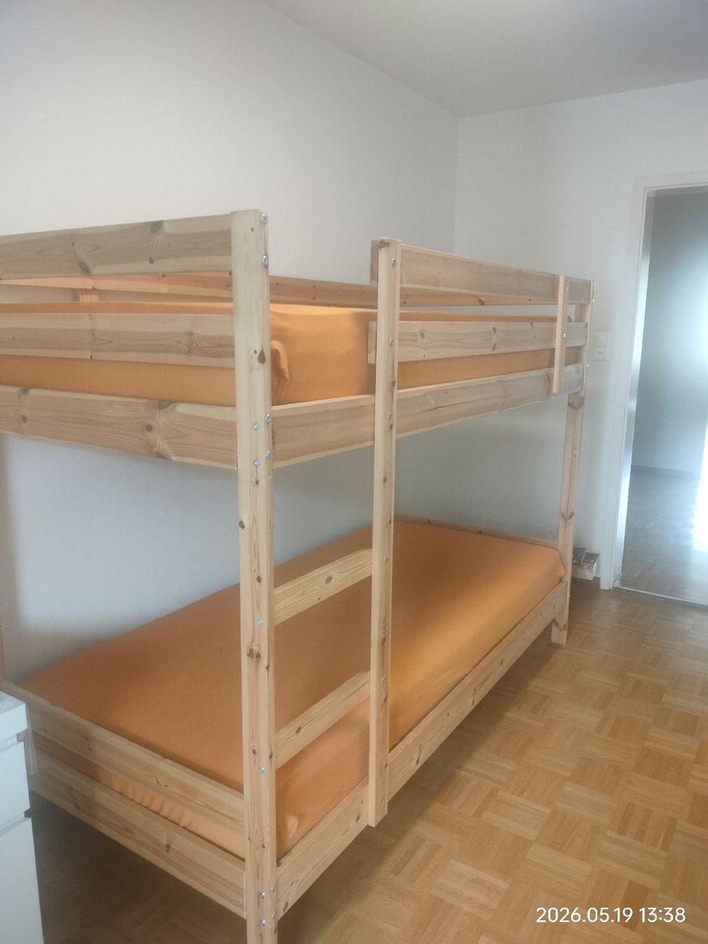 Letti: Bunk bed frame pine with 2 mattresses – Nuovo (secondo la descrizione) da Basel venduto da vik_7qc8 1