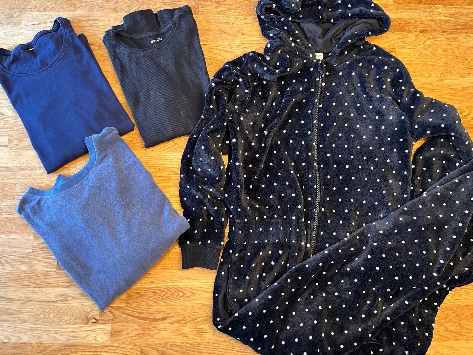 Lotti di vestiti: Gemütliches Kleiderpaket Grösse M – Usato da Biel/Bienne venduto da Lalala333