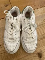 Kanu Sneaker