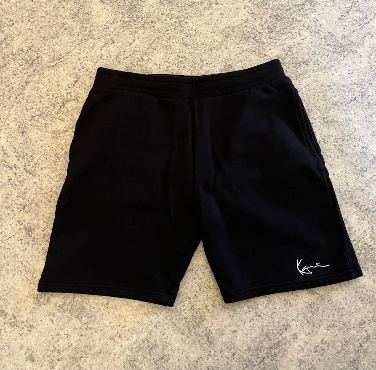 Pantalons: Karl Kani Shorts – Neuf (Voir description) à Sarnen par flo_25mp