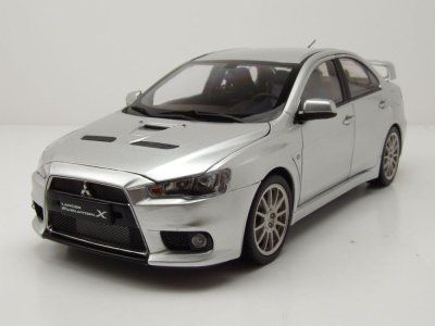 Mitsubishi Modellautos: Mitsubishi Lancer Evo X 2009-2016 silber met.        1:18 – Neu und originalverpackt aus Gerlafingen von espero88