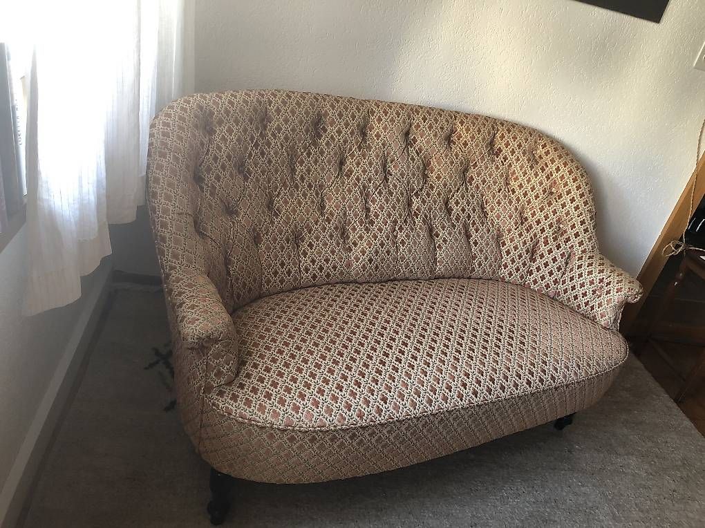 Divani: Sofa antik – Usato da Zürich venduto da Rosino