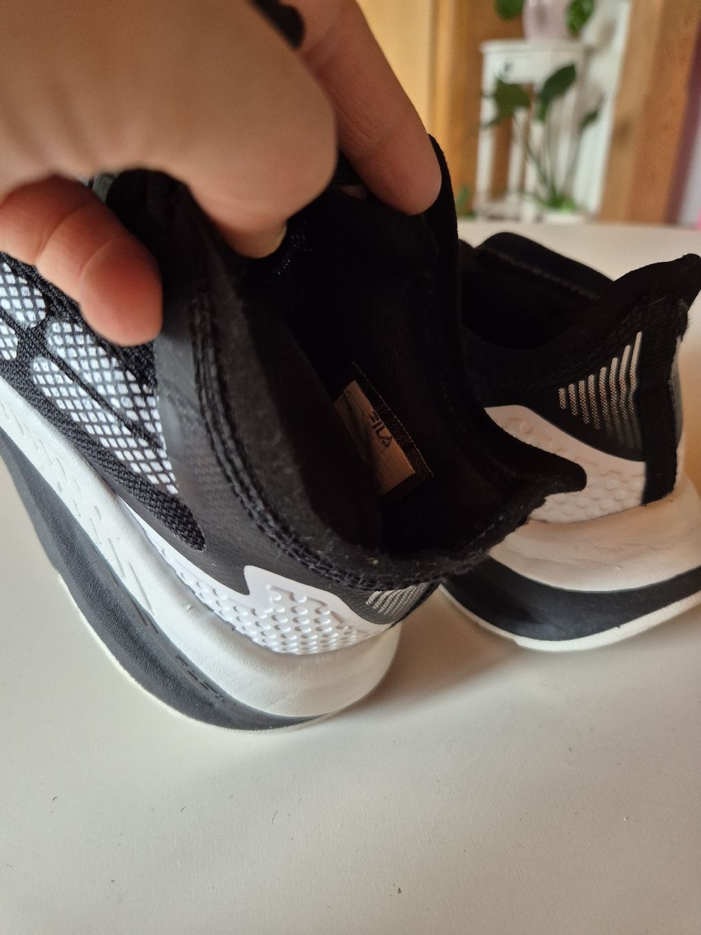 Fila Damenschuhe: Fila Turnschuhe 37 Sneaker – Gebraucht aus Wynigen von La_Talpa 4