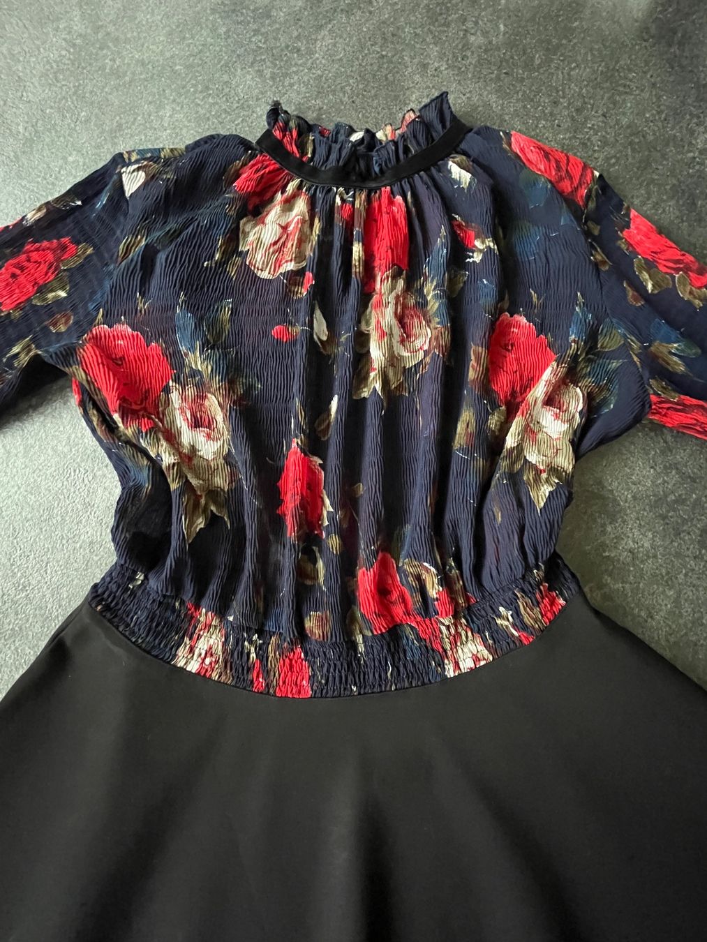 Vestiti: Damen mit Marineblauem Blumenmuster - Größe L – Usato da Kilchberg ZH venduto da Ch.C 3