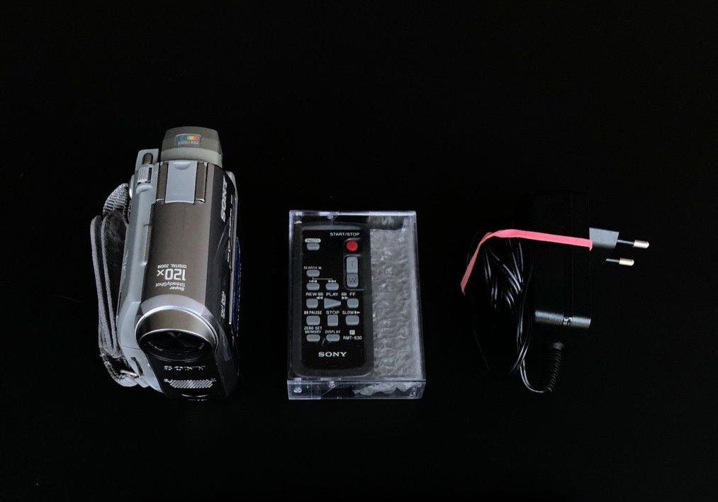 Sony Videocamere: Sony Mini DV Camcorder DCR-HC40 – Usato da Schönenwerd venduto da Pearlwhite