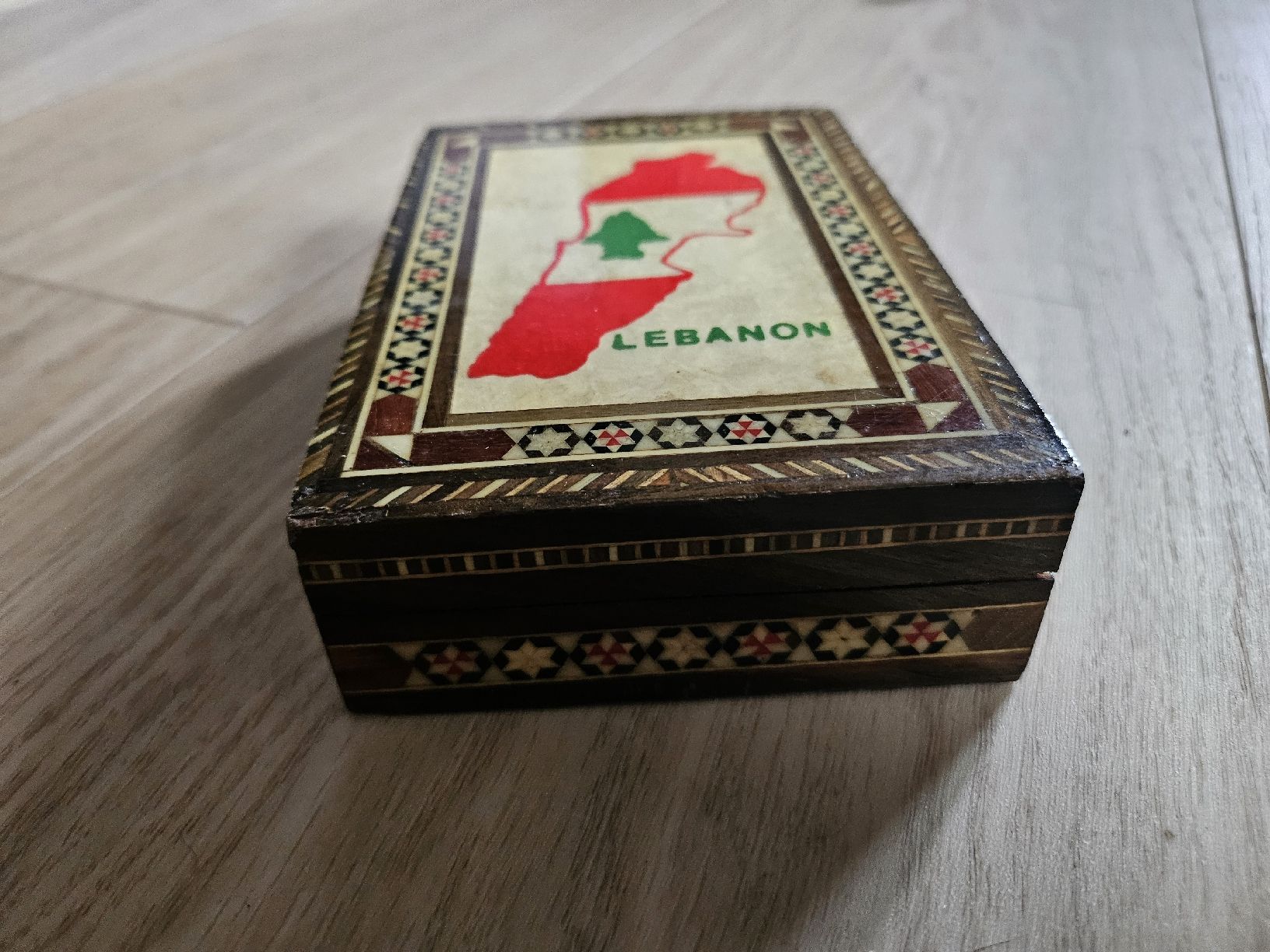 Dosen: Boîte en bois décorative - Souvenir du Liban – Gebraucht aus La Joux FR von car_ck96 1