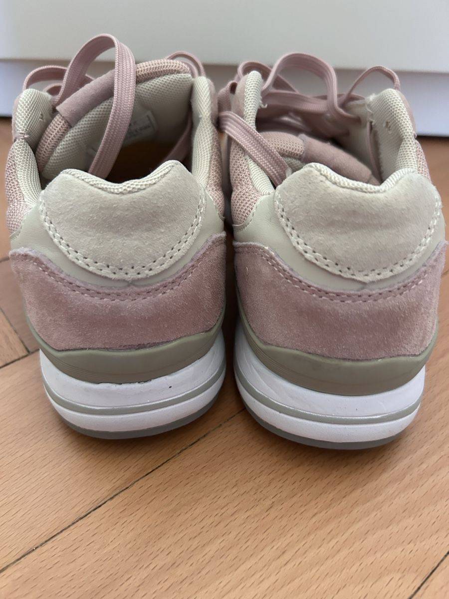 Scarpe da donna: Poudre pink trainers size 41 – Nuovo (secondo la descrizione) da Biel/Bienne venduto da zit_v5yc 5