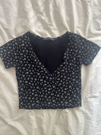 Haut Brandy Melville à fleurs