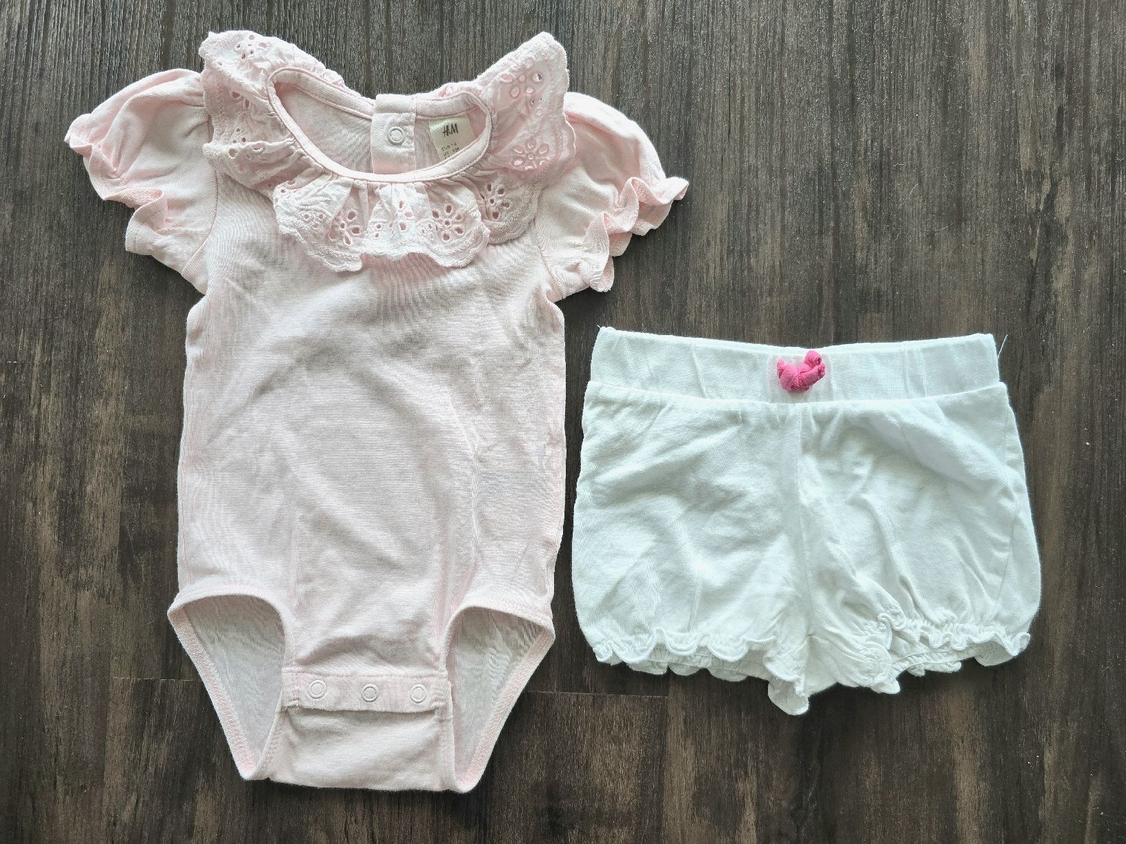 Pantaloni: Body und Kurzehose – Usato da Seedorf UR venduto da kal_gvj5 1