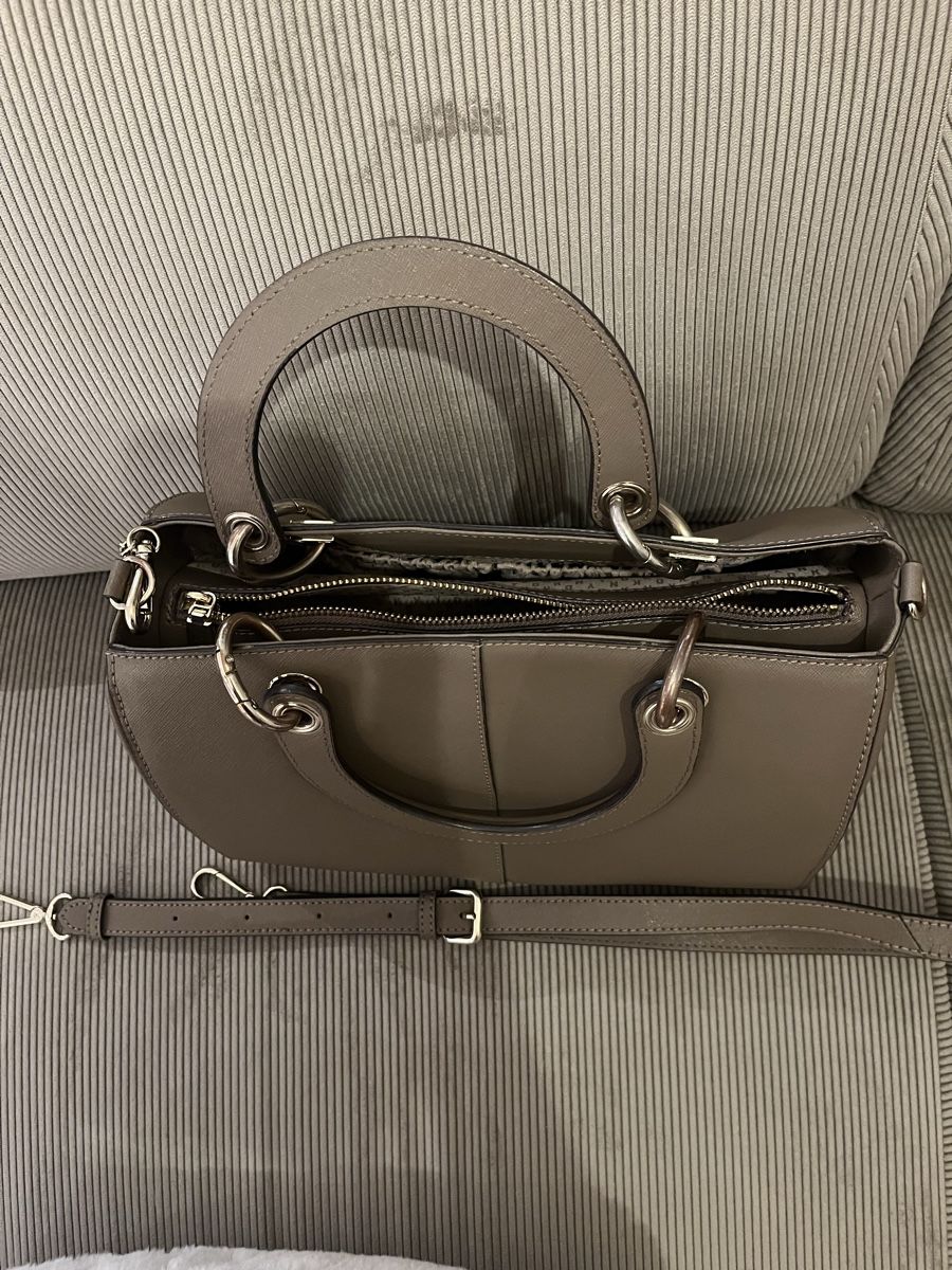 DKNY Borse da donna: DKNY Handbag – Nuovo (secondo la descrizione) da Kloten venduto da Sz.Cz11 4