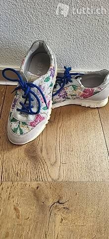 Scarpe da donna: Sneaker leder/Pailetten, Gr. 37 – Usato da Biberist venduto da Nicelotti