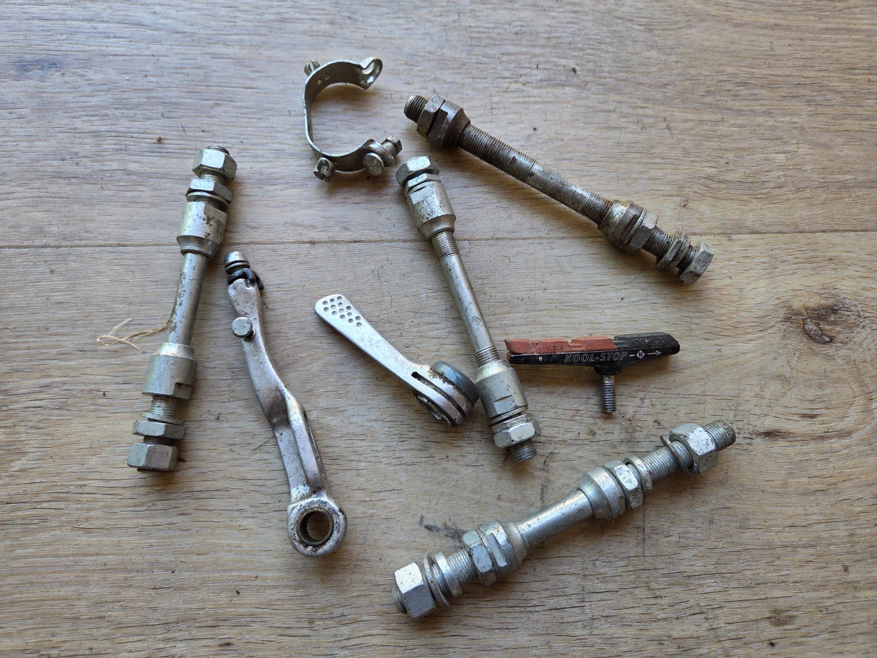 Ersatzteile: Velo Achsen, Schalter.... – Gebraucht aus frümsen von Sailem 1