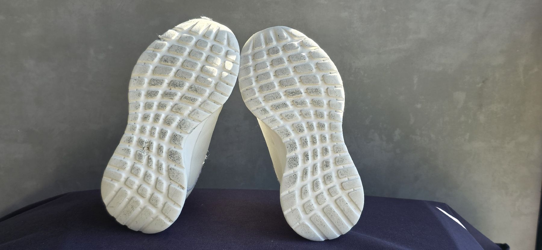 Adidas Scarpe per ragazzi: Adidas Sneaker Gr 30.5 – Usato da Stäfa venduto da Espresso_Macchiato 3