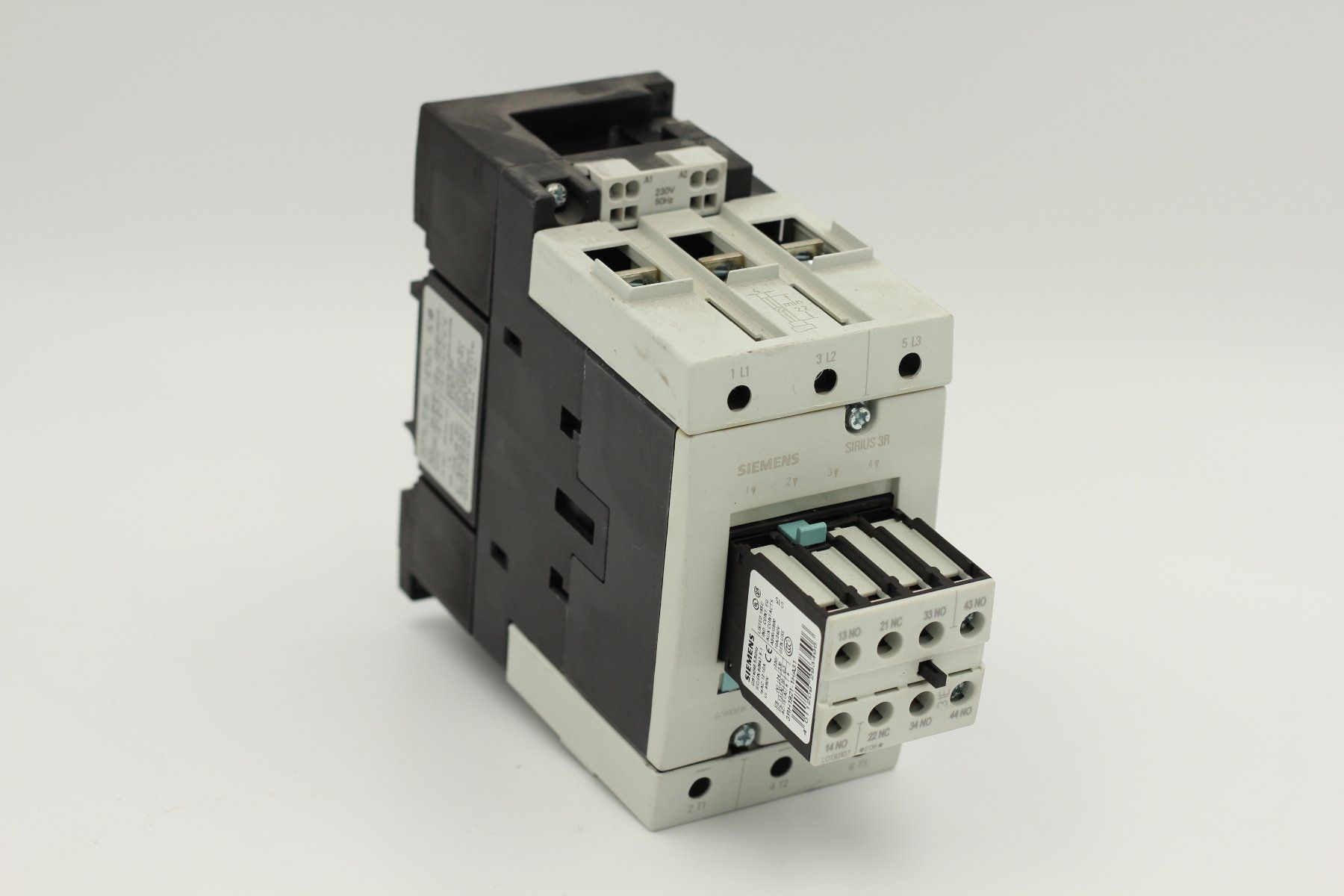 Siemens Componenti elettronici: Siemens Sirius 3RT1044-3AP00 – Usato da Winterthur venduto da Hint17