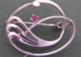 Brosche 800 Silber mit echtem Spinell Stein, um 1975