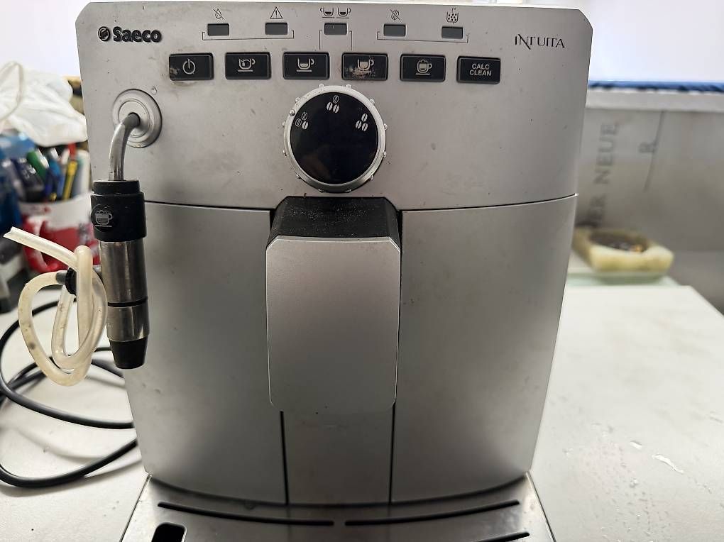Saeco Macchine per caffè & Macchine per espresso: Saeco Intuita Kaffeevollautomat – Usato da Frenkendorf venduto da autodiscount4123 3