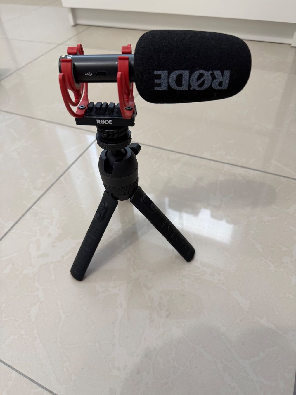 Røde Microfoni: Rode VideoMic GO II Mikrofon mit TRIPOD – Usato da Erlen venduto da Ale_TCG 1