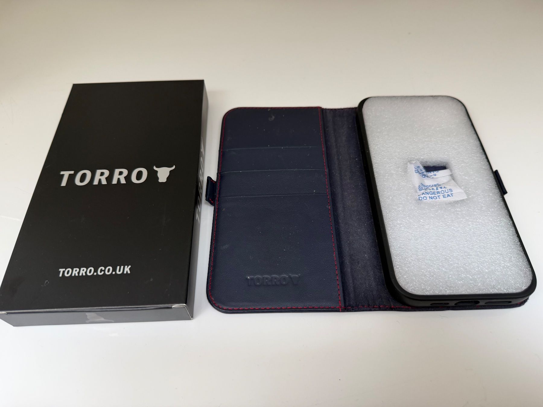 Apple Cover & Protezioni schermo: Leder Cover Schutzhülle iPhone 15 Plus – Usato da Kaltbrunn venduto da SwissLake02 1