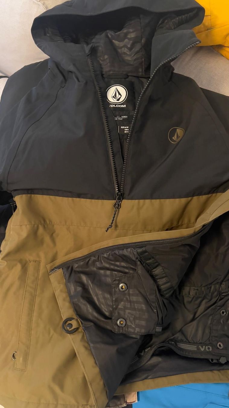 Volcom Giacche: Volcom Snowboardjacke, Kinder,  Größe M – Usato da Root venduto da Aravy 4