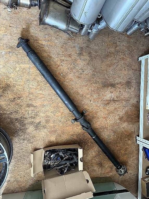 Tutti pezzi di ricambio auto: BMW M5 E39 Kardanwelle – Usato da Langrickenbach venduto da jimp92