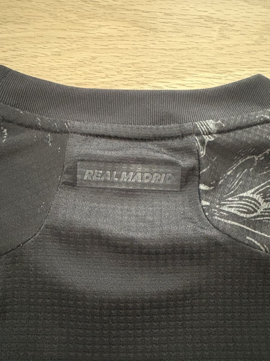 Real Madrid Leibchen & Hosen: Real Madrid Trikot PlayerVersion – Gebraucht aus Domat/Ems von tim_lq6b 7