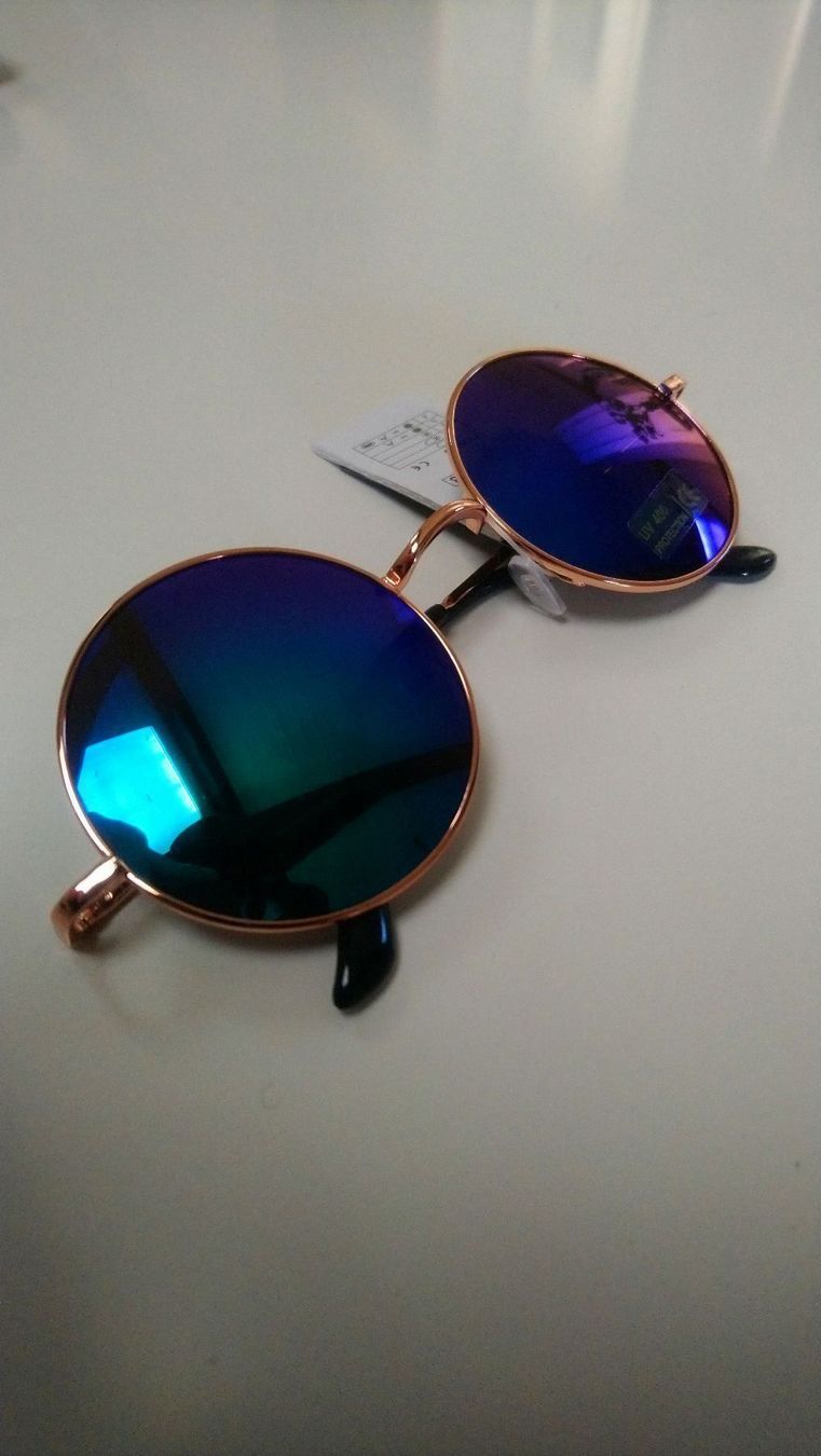 Brillen & Gläser: Runde Sonnenbrille grün / gold – Neu und originalverpackt aus Ettingen von flouleFM
