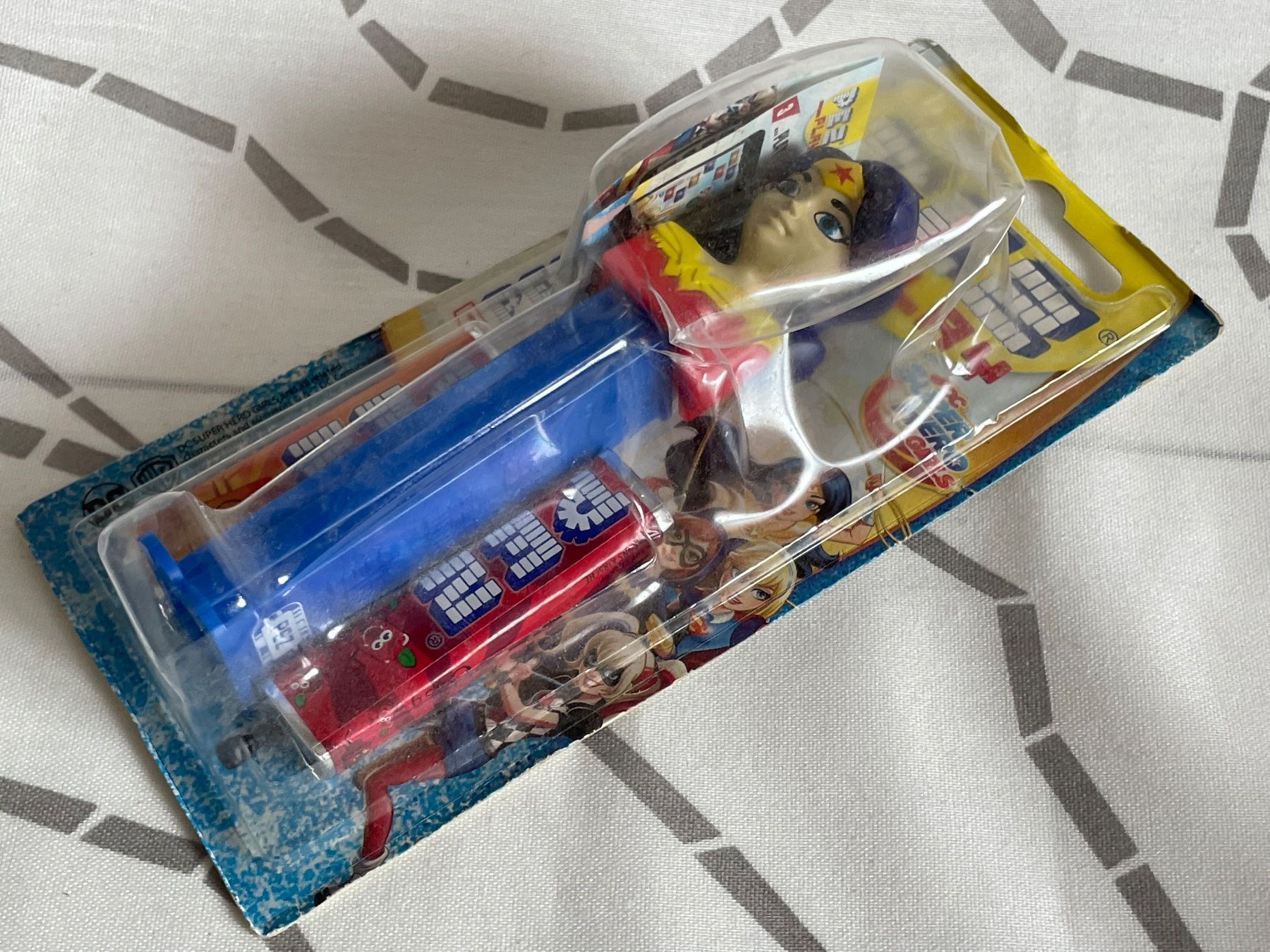 Pez Statuette: 3 PEZ Super Hero Girls – Nuovo e nell'imballaggio originale da Rafz venduto da stg101 3