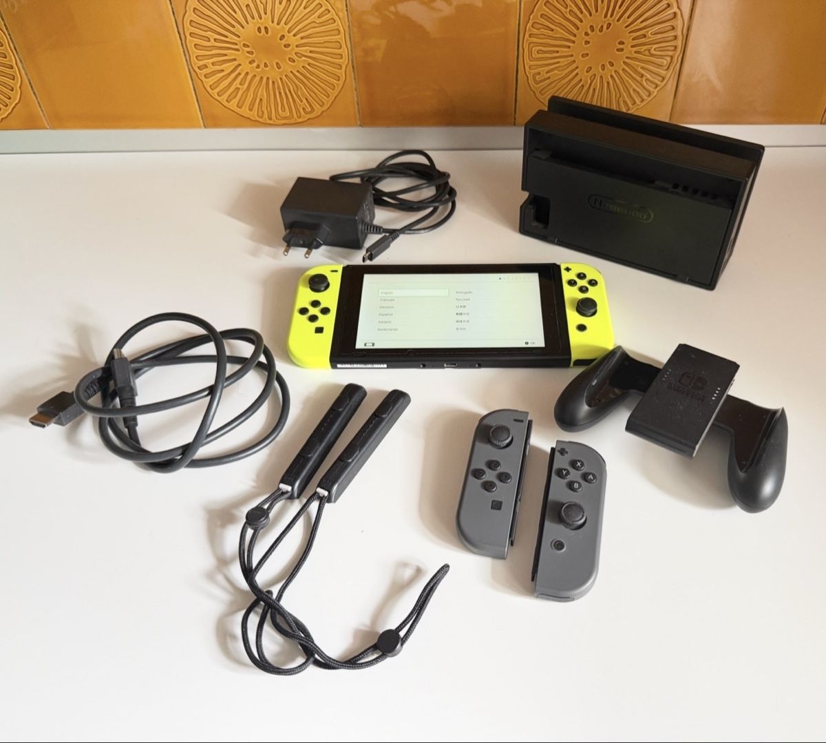 Nintendo Consoles: Nintendo Switch Set – D'occasion à Gerlafingen par sternrose 1