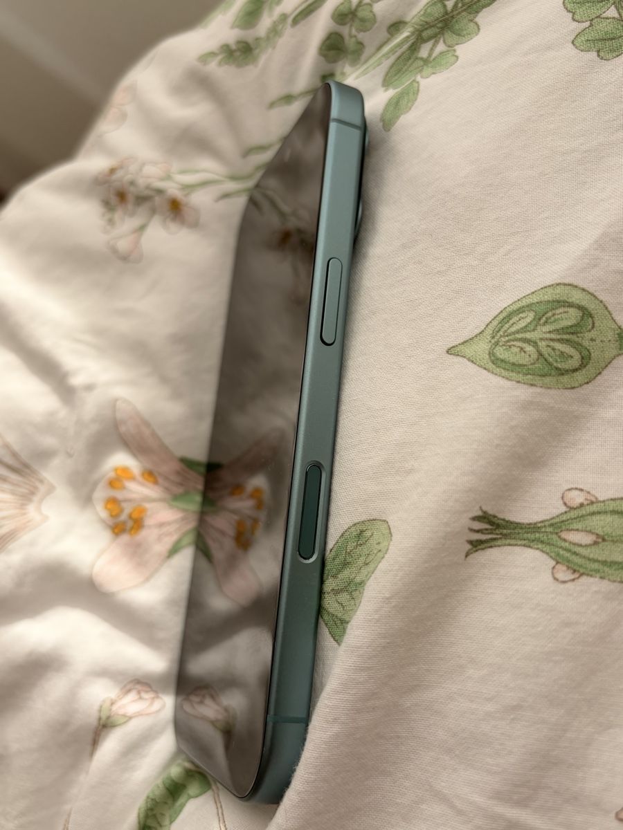 Apple Handys / Smartphones: iPhone 16 128gb blue green (relisted) – Neu (gemäss Beschreibung) aus Lausanne von ch_gz6w 6