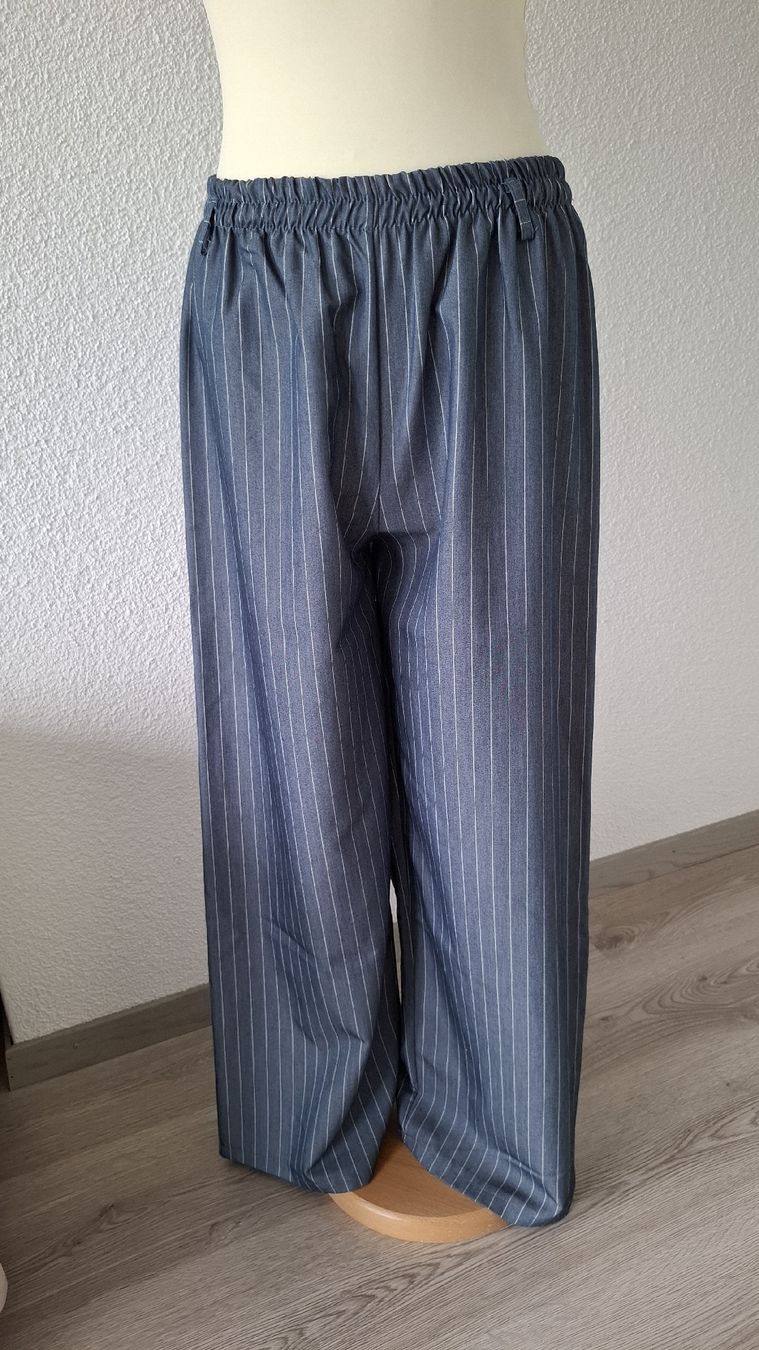 Hosen: Weite, leichte Hose, Grösse S, neu – Neu und originalverpackt aus Emmen von Tigerlady 1