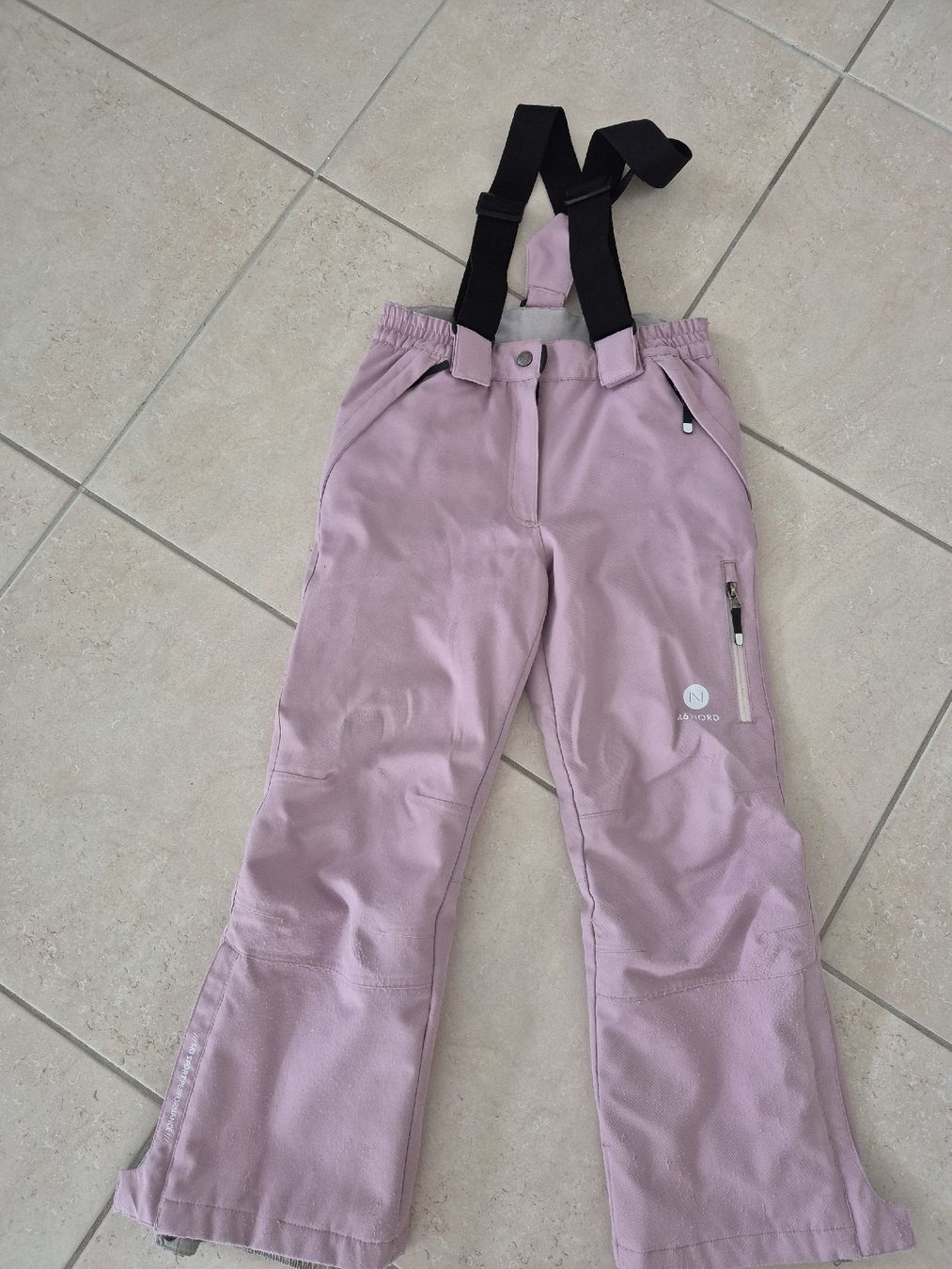 46 Nord Pantaloni: 46 Nord Skihose rosa Grösse 140 – Usato da Adliswil venduto da Stardust11