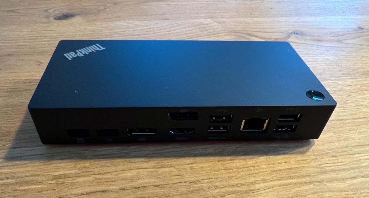 Lenovo Docking station: Lenovo Thinkpad universal – Nuovo (secondo la descrizione) da Dübendorf venduto da Greuter03 1